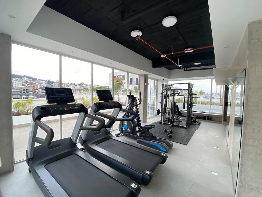 Gold & Black, Premiere Suite And Pool, Sector Carolina Quito