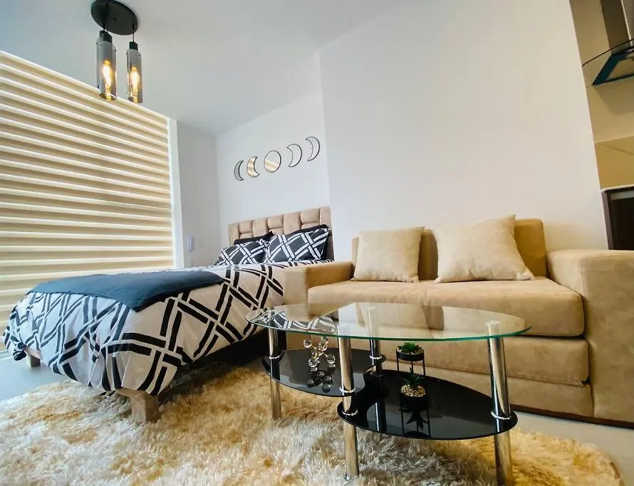 Gold & Black, Premiere Suite And Pool, Sector Carolina Quito Apartment